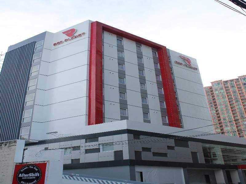 Red Planet Makati Amorsolo Макати Экстерьер фото